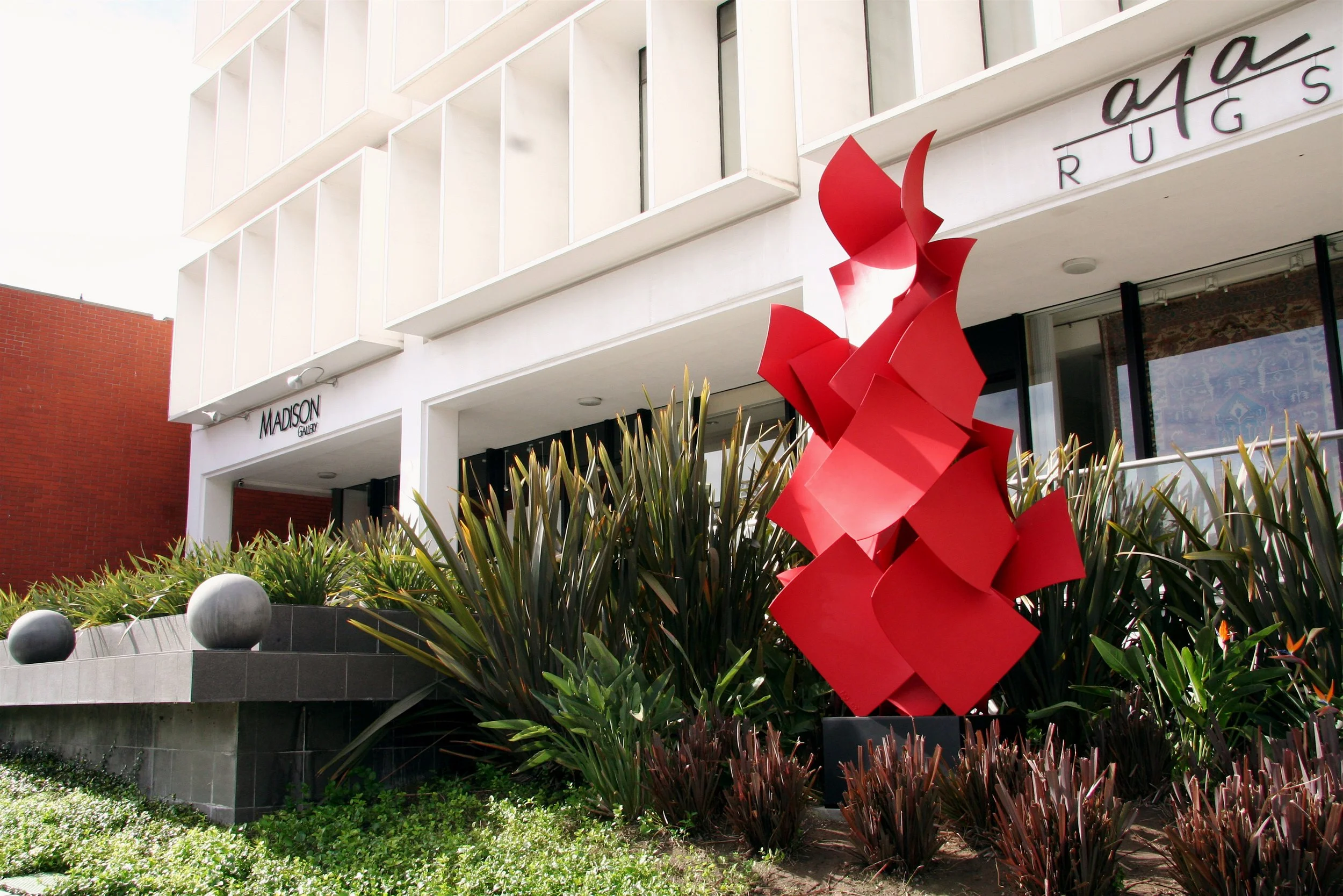 Sculpture fabricated by Peter Tatum for Matt Devine — Main Squeeze (2009)